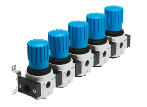 Pressure regulating valve manifold