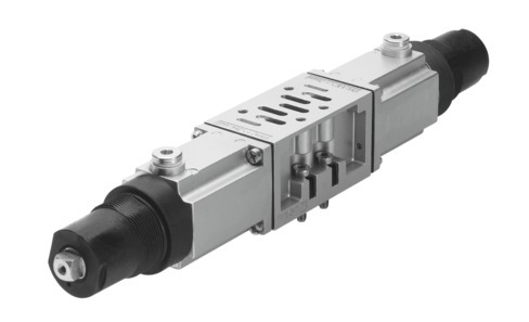 Intermediate pressure regulator plate