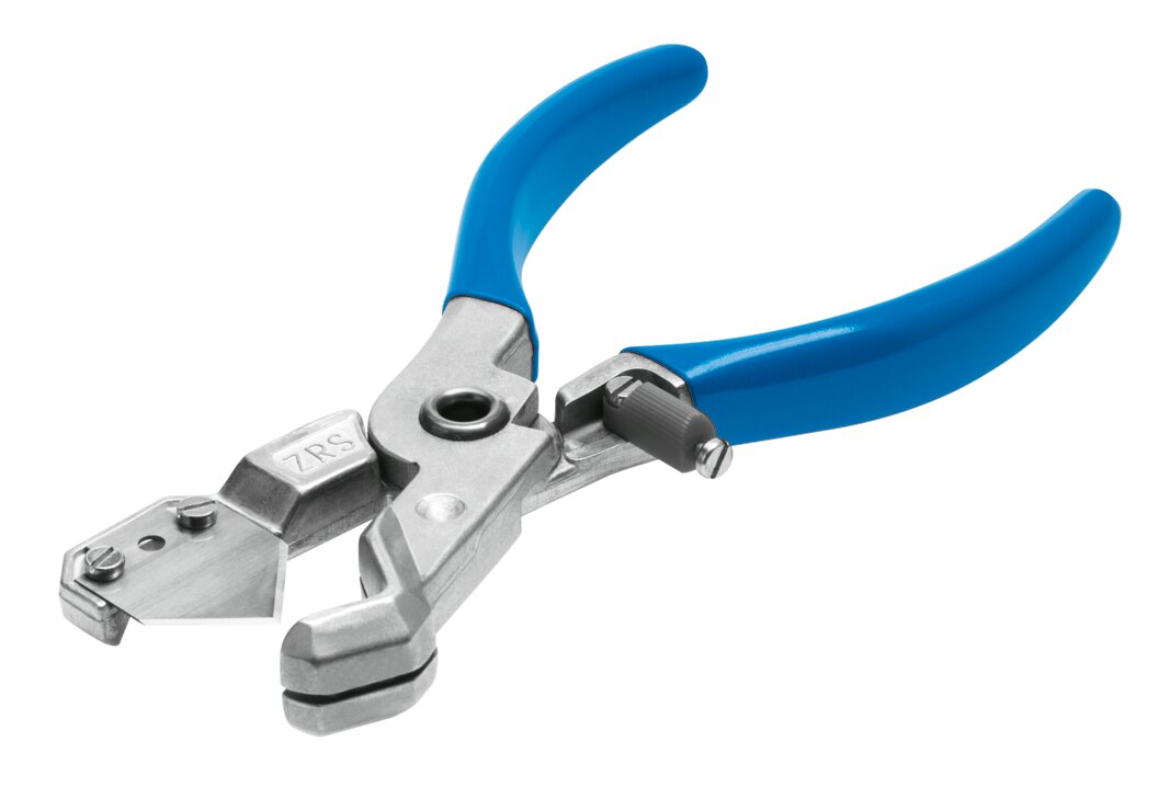 Pipe and tubing cutter
