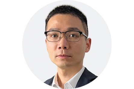 Portrait of Qiming Guo