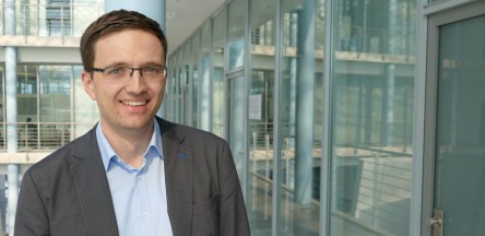 Bernd Schäfer 简介