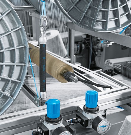Textile industry: fluidic muscle