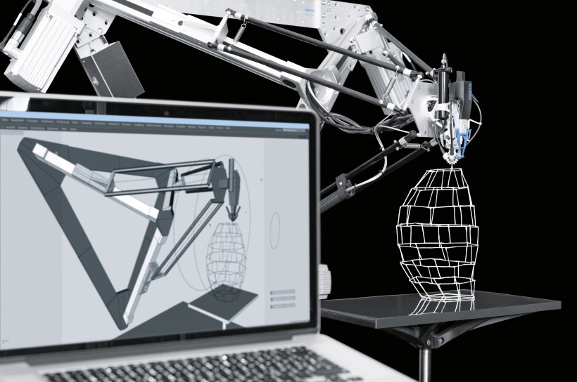 Digital production: the software transfers the geometry of the structure directly to the parallel kinematic system's motion paths.