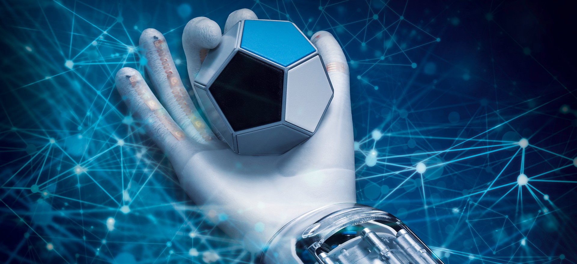 BionicSoftHand：一种由人工智能支持的气动机械手 