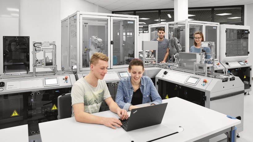 Reference project: laboratory equipment for Industry 4.0