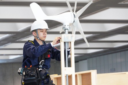 Equipment and courses in renewable energies