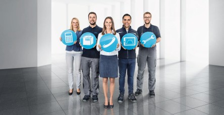Festo support staff with service symbols