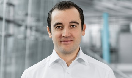 Stefan Bammesberger 博士