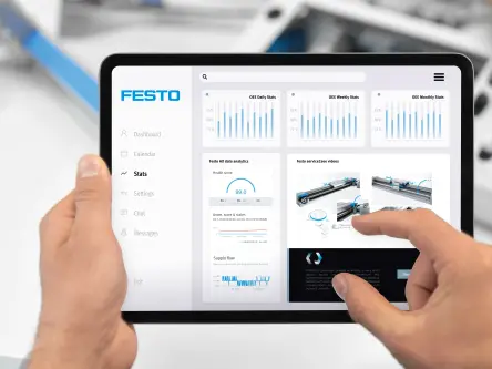 iPad 展示 Festo AI 分析等最新技术如何改善 OEE