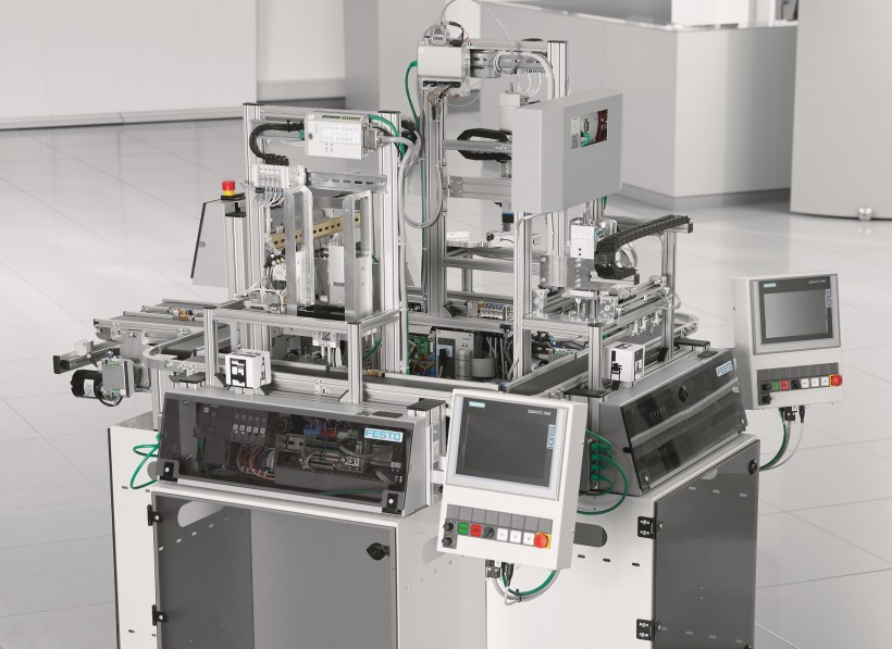 Learning-systems-industry4.0-CP-Lab-pallet-recirculating-system