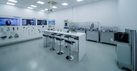 Innovation Lab for Semiconductor